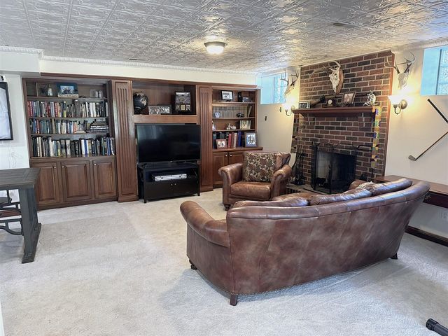 4619 Oak Pointe Drive, Brighton, MI 48116