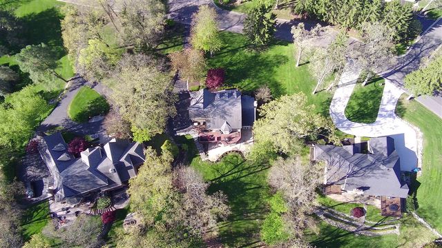 4619 Oak Pointe Drive, Brighton, MI 48116