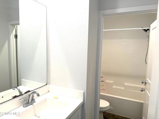 8314 N Peyton Way, West Hills, CA 91304