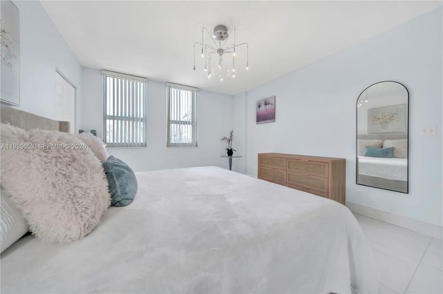 2080 S Ocean Dr 202, Hallandale Beach, FL 33009