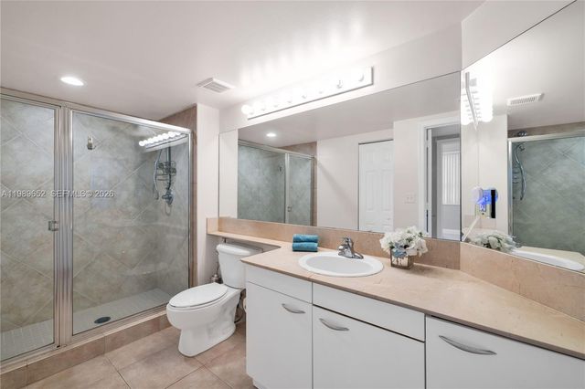 2080 S Ocean Dr 202, Hallandale Beach, FL 33009