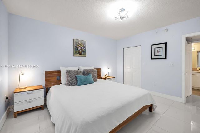 2080 S Ocean Dr 202, Hallandale Beach, FL 33009