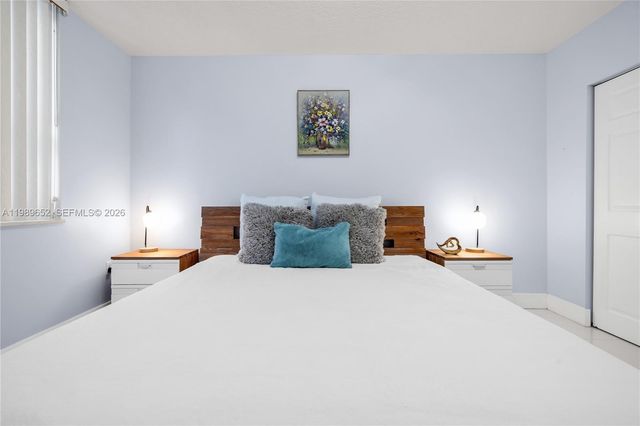 2080 S Ocean Dr 202, Hallandale Beach, FL 33009