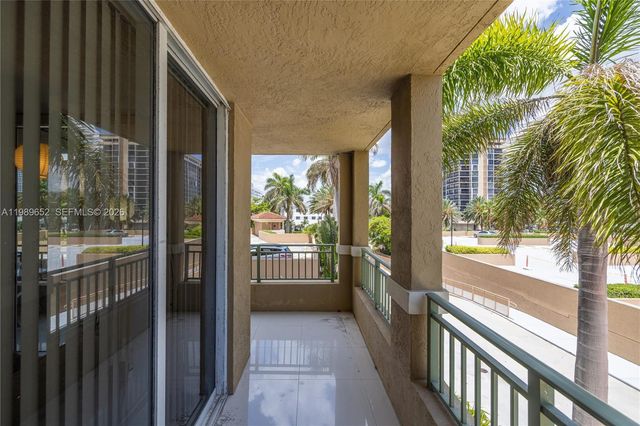2080 S Ocean Dr 202, Hallandale Beach, FL 33009