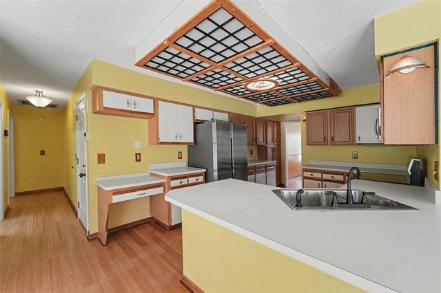 6203 FARTHING STREET, Tampa, FL 33647