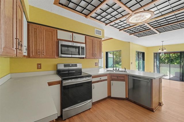 6203 FARTHING STREET, Tampa, FL 33647