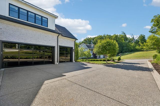 7376 Harlow Dr, College Grove, TN 37046