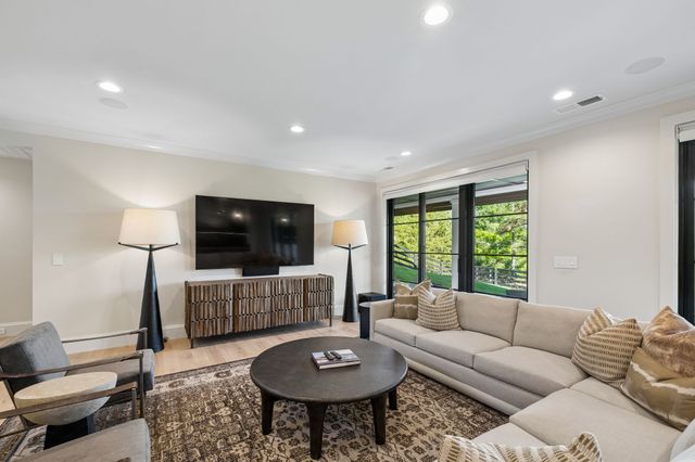 7376 Harlow Dr, College Grove, TN 37046