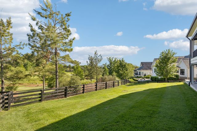 7376 Harlow Dr, College Grove, TN 37046