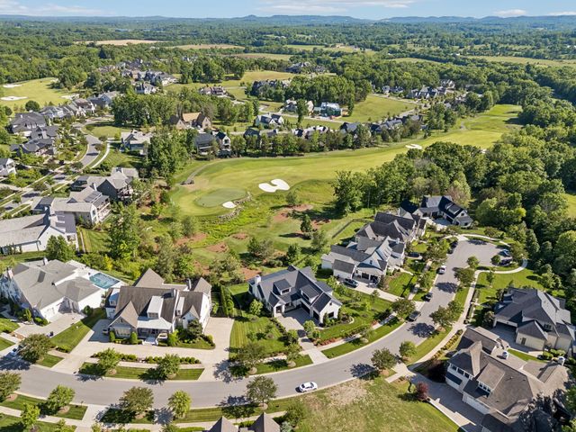 7376 Harlow Dr, College Grove, TN 37046