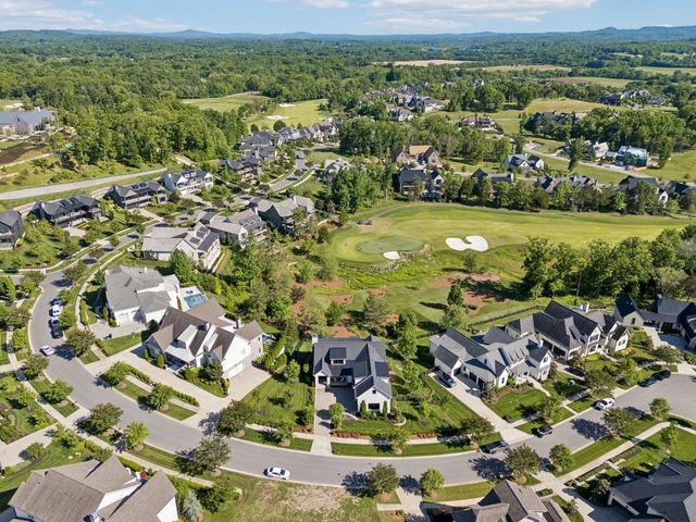 7376 Harlow Dr, College Grove, TN 37046