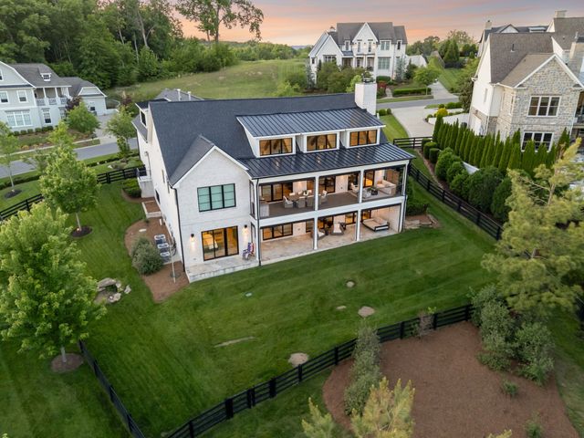 7376 Harlow Dr, College Grove, TN 37046