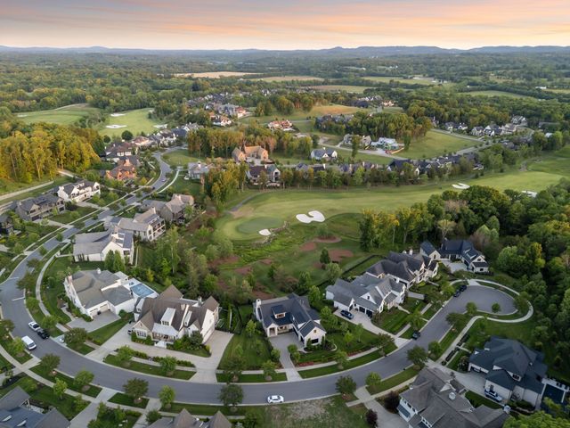 7376 Harlow Dr, College Grove, TN 37046