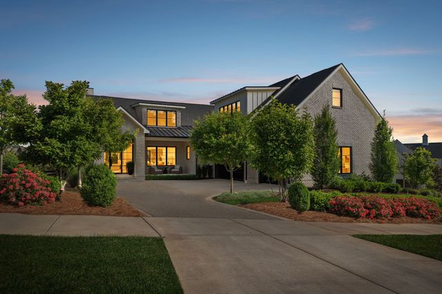 7376 Harlow Dr, College Grove, TN 37046