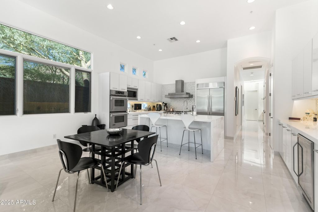 Image 3 of property listing at 14437 E WETHERSFIELD Road, Scottsdale, AZ 85259