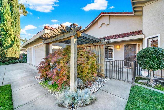 524 Arlene Dr, Vacaville, CA 95688