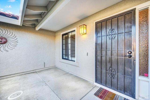 524 Arlene Dr, Vacaville, CA 95688