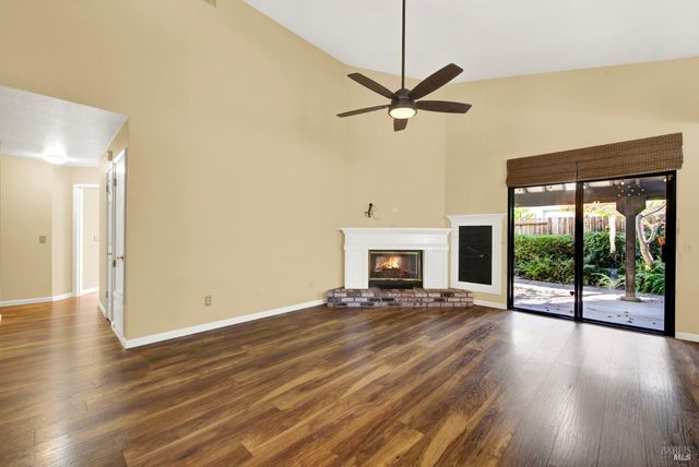 524 Arlene Dr, Vacaville, CA 95688