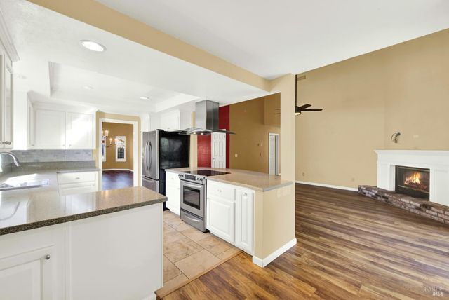 524 Arlene Dr, Vacaville, CA 95688