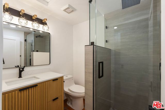 1881 Hackett Avenue, Long Beach, CA 90815