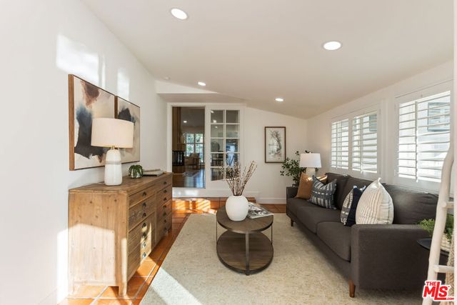 1881 Hackett Avenue, Long Beach, CA 90815