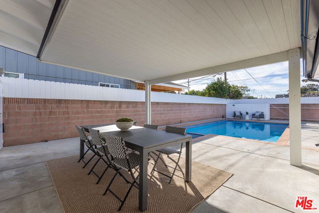 1881 Hackett Avenue, Long Beach, CA 90815