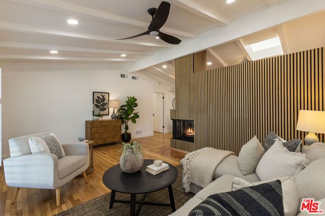 1881 Hackett Avenue, Long Beach, CA 90815