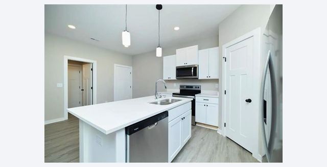 5030-5032 S Sycamore CT, Wichita, KS 67217