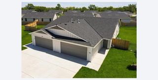 5030-5032 S Sycamore CT, Wichita, KS 67217