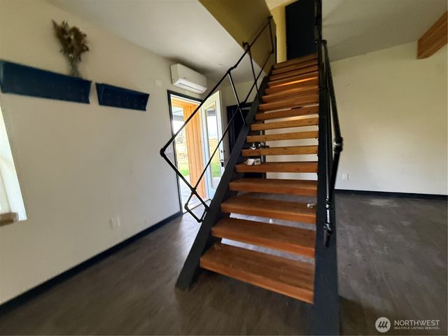 9212 SW 274th Street, Vashon, WA 98070