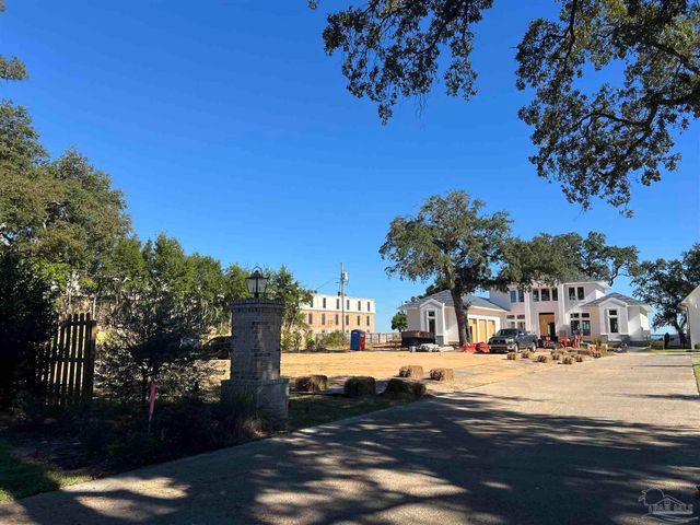 581 Chipley Ave, Pensacola, FL 32503
