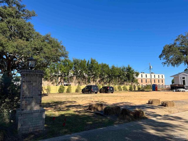 581 Chipley Ave, Pensacola, FL 32503
