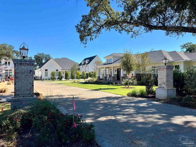 581 Chipley Ave, Pensacola, FL 32503