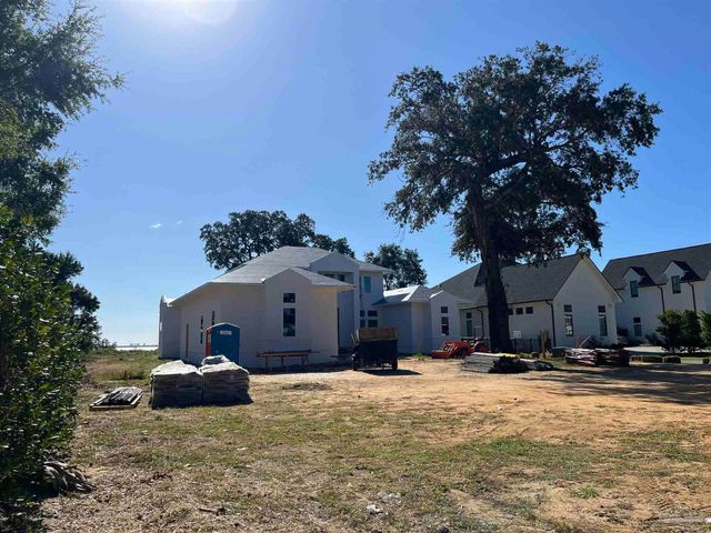 581 Chipley Ave, Pensacola, FL 32503