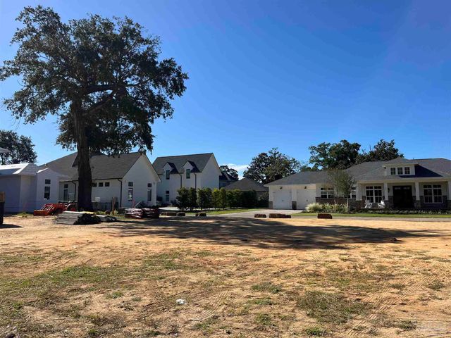 581 Chipley Ave, Pensacola, FL 32503