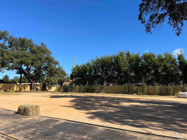 581 Chipley Ave, Pensacola, FL 32503