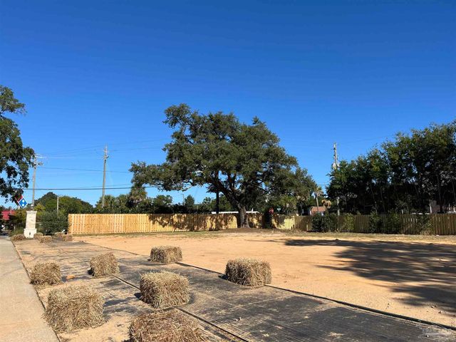 581 Chipley Ave, Pensacola, FL 32503