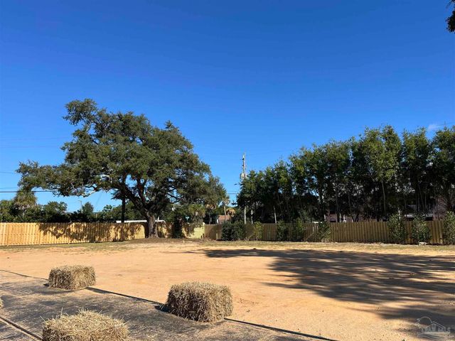 581 Chipley Ave, Pensacola, FL 32503