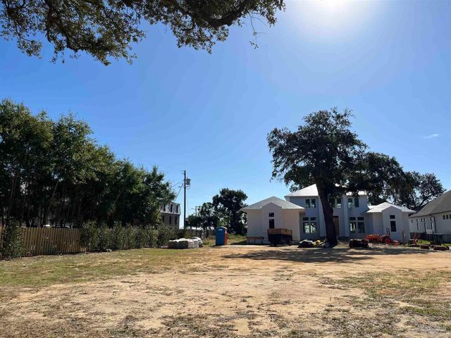 581 Chipley Ave, Pensacola, FL 32503
