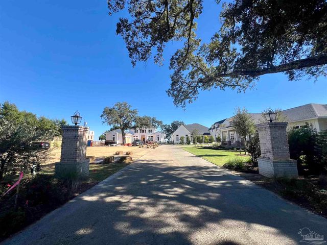 581 Chipley Ave, Pensacola, FL 32503