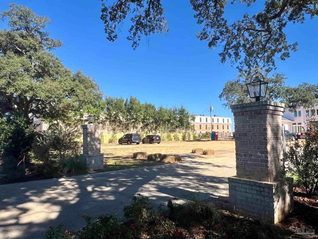 581 Chipley Ave, Pensacola, FL 32503