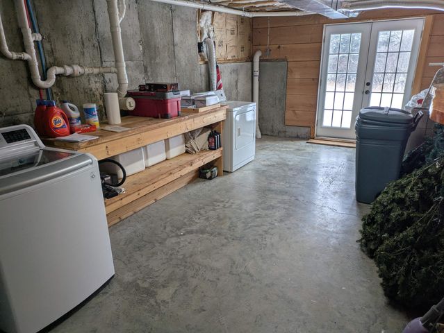 12 Melonys Way, Colebrook, NH 03576