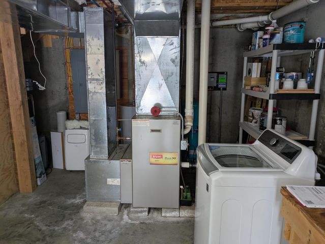 12 Melonys Way, Colebrook, NH 03576