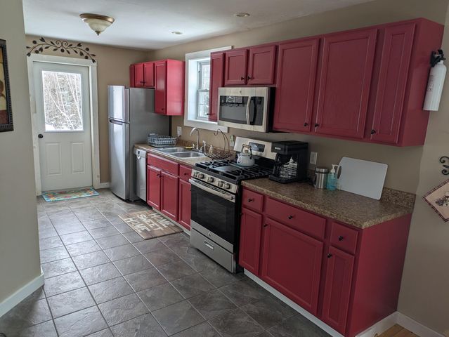 12 Melonys Way, Colebrook, NH 03576