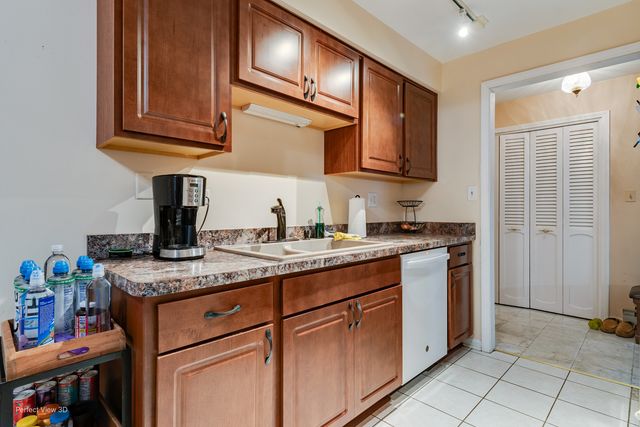 4123 W 98th Street C, Oak Lawn, IL 60453