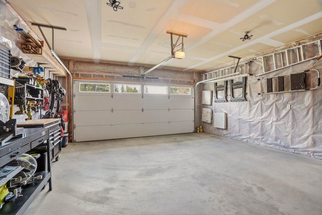418 E 4th St, Deer Park, WA 99006
