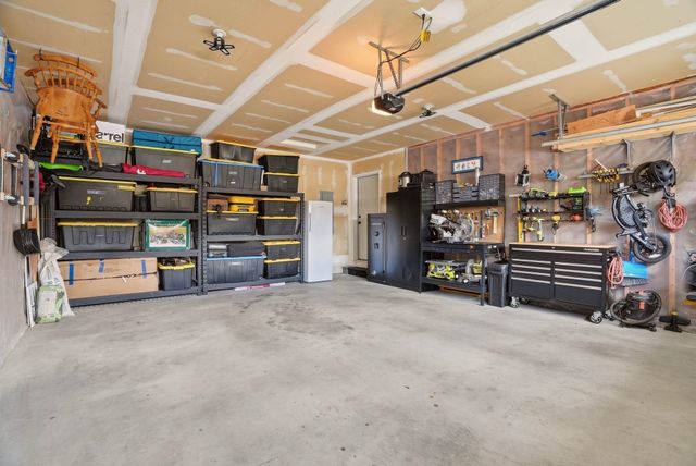 418 E 4th St, Deer Park, WA 99006