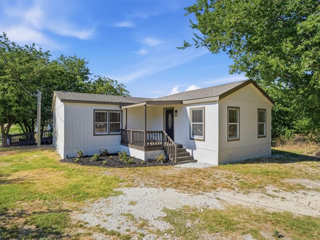 9608 Clark Street, Joshua, TX 76058