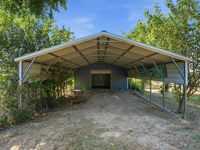 9608 Clark Street, Joshua, TX 76058