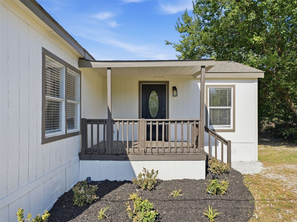 9608 Clark Street, Joshua, TX 76058